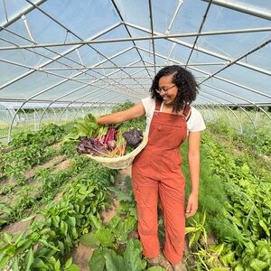 Meet your Posher, Ines